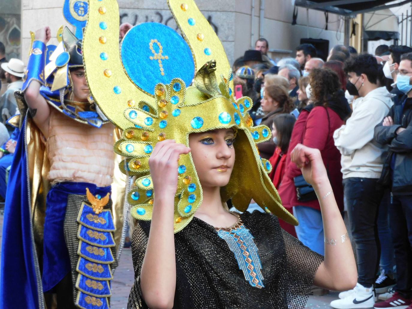 Fotos: Primer desfile de carrozas y comparsas