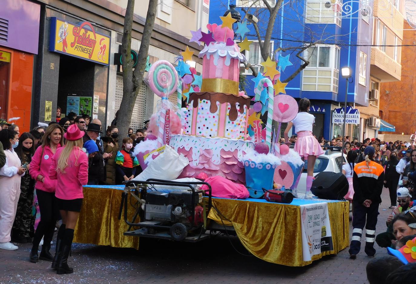 Fotos: Primer desfile de carrozas y comparsas