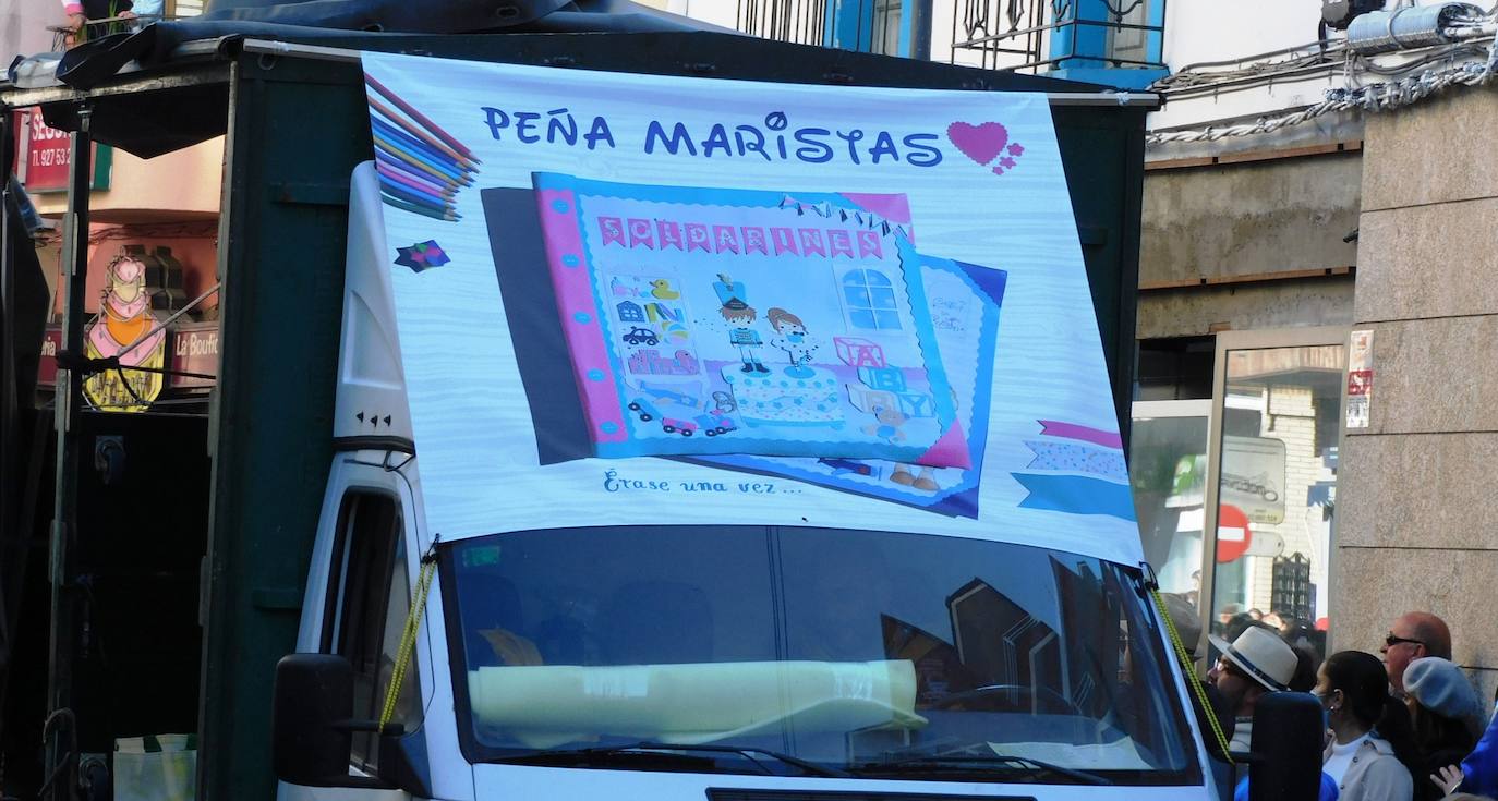 Fotos: Primer desfile de carrozas y comparsas