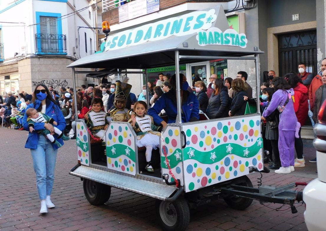 Fotos: Primer desfile de carrozas y comparsas