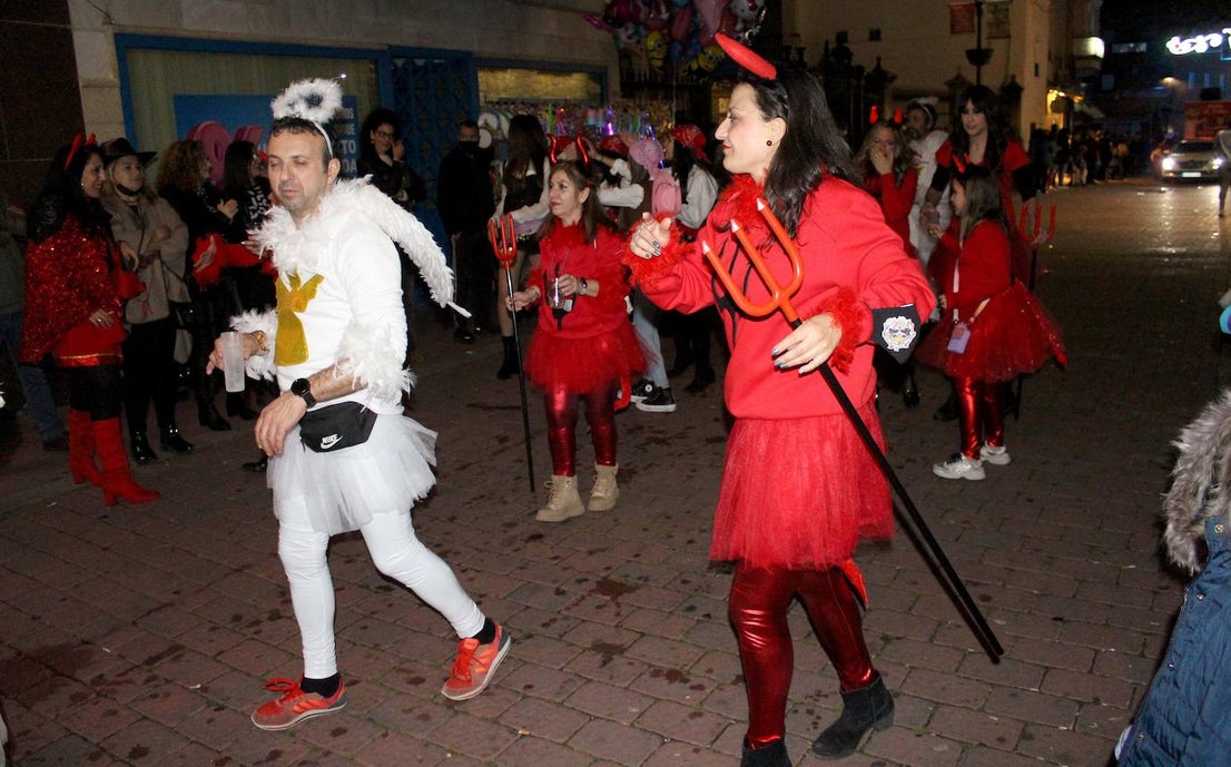 Fotos: Multitudinario pasacalles carnavalero