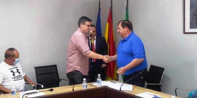 Fotos: Relevo en la alcaldía de Saucedilla