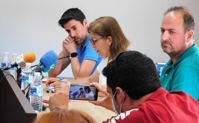 Fotos: Relevo en la alcaldía de Saucedilla