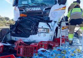 Así quedó el camión en el que viajaban los fallecidos