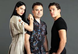 Rubin Stein entre Malena Smit y Jaime Lorente