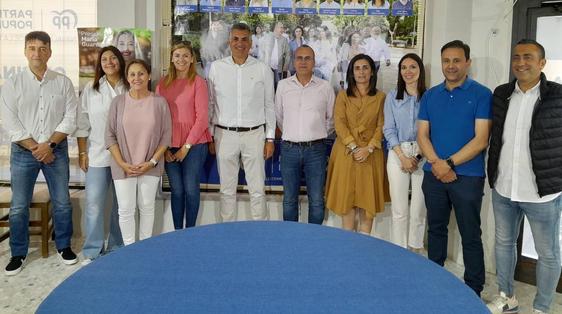 Hueso une en su candidatura a «gente nueva en política con gente con experiencia en la gestión municipal»