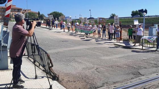 Las obras en marcha no detienen a los integrantes de la plataforma No al Muro
