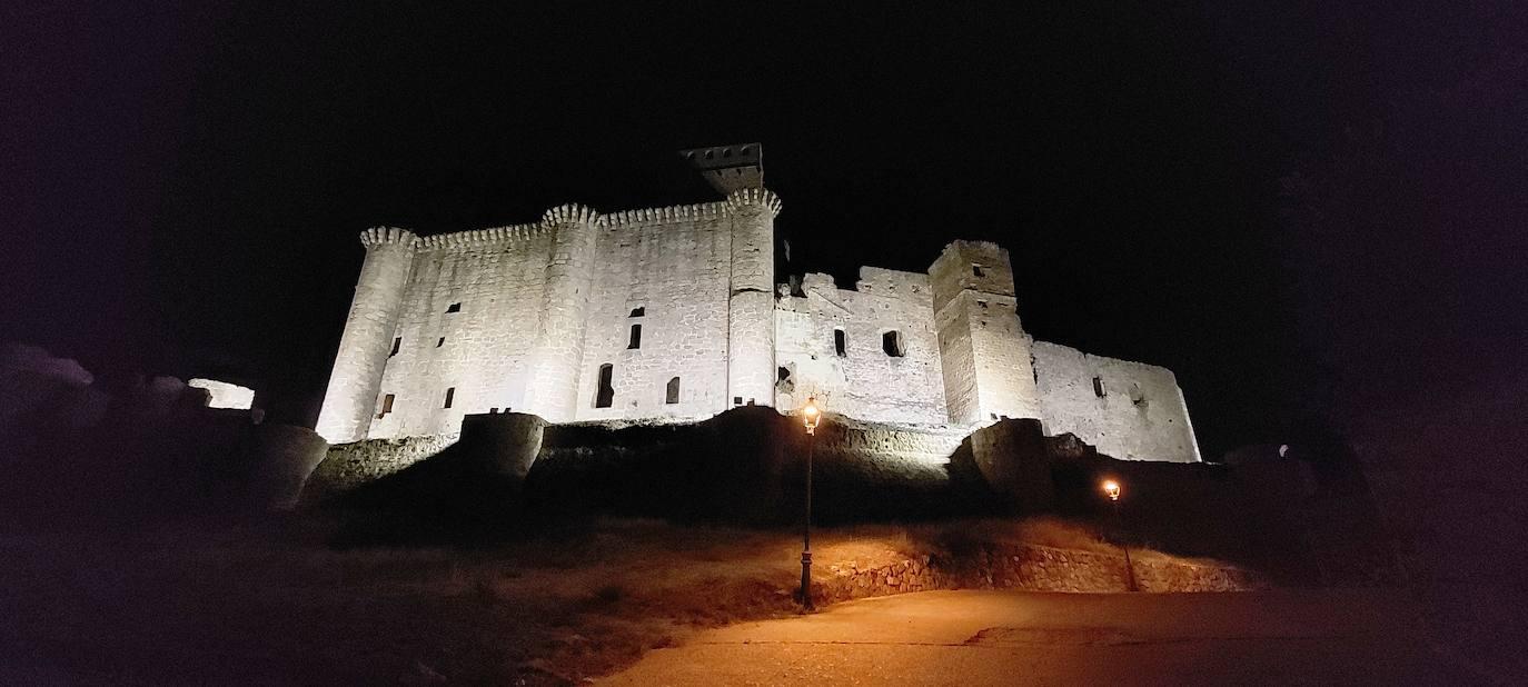 El castillo de Belvís estrena iluminación artística