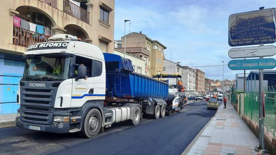 La semana entrante se asfaltará la avenida al hospital Campo Arañuelo