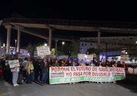 La manifestación del viernes ante la desaparecida pasarela peatonal