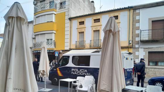 Ingresan en prisión cinco detenidos por robar en casas de citas de Extremadura