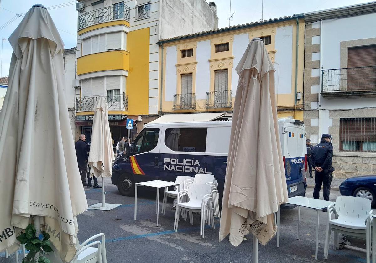 Ingresan en prisión cinco detenidos por robar en casas de citas de Extremadura