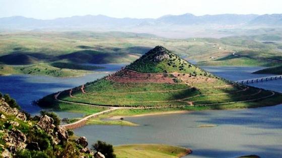 Los senderistas del CECA irán el domingo al Cerro Masatrigo, Monumento Natural de Extremadura