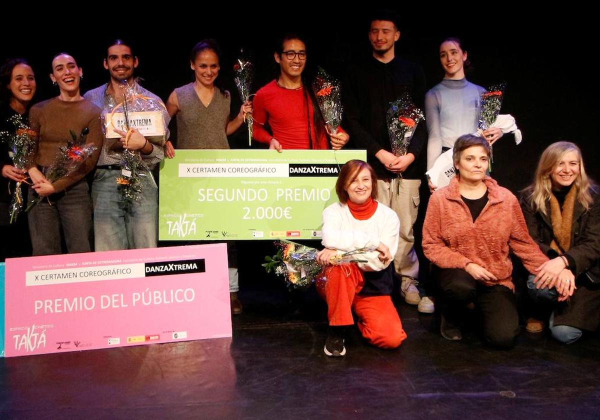 Los participantes, el jurado y la concejala de Cultura