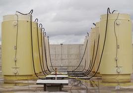 Contenedores almacenados en el ATI-20 de Almaraz