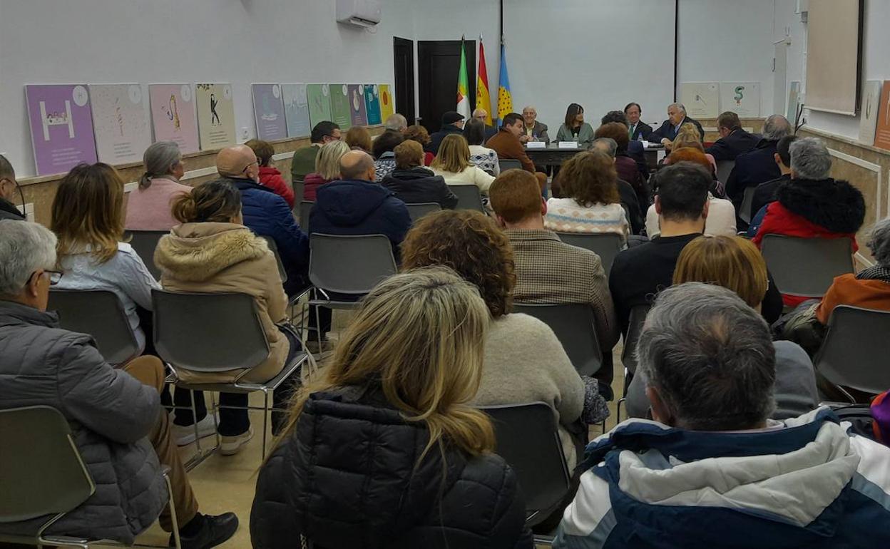 La presentación de 'Jeromín. Don Juan de Austria' llena la sala de exposiciones de la Fundación Concha