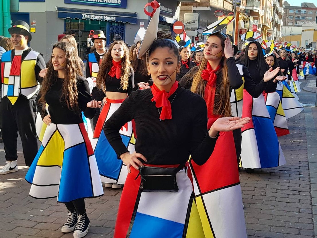 Fotos: Multitudinario desfile juvenil