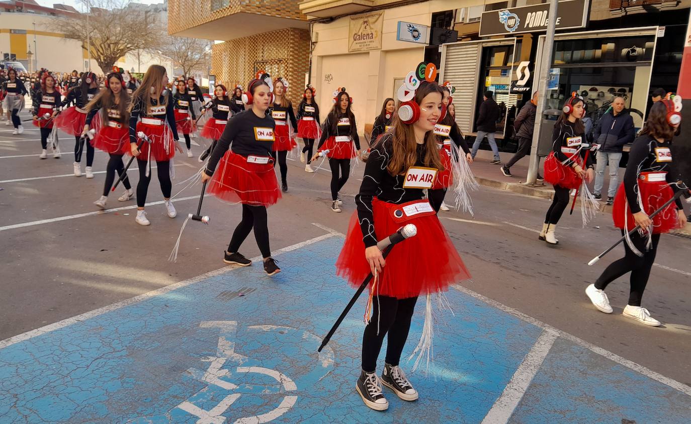 Fotos: Multitudinario desfile juvenil
