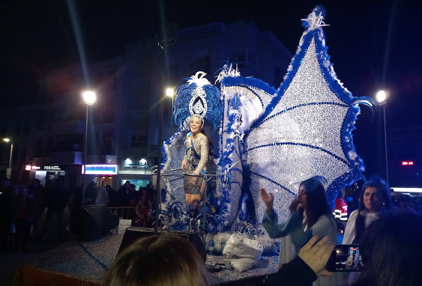 Fotos: Carrozas y comparsas