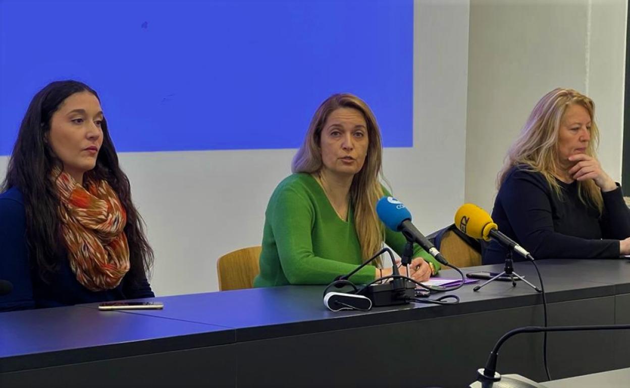 Iria Sánchez, Nuria Camacho y Marina Cuezva 