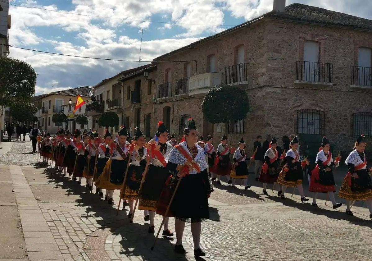 Villar del Pedroso celebra su peculiar Carnaval de Ánimas