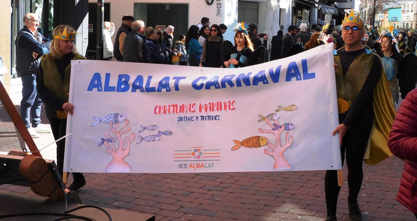 Los institutos cierran el multitudinario desfile estudiantil