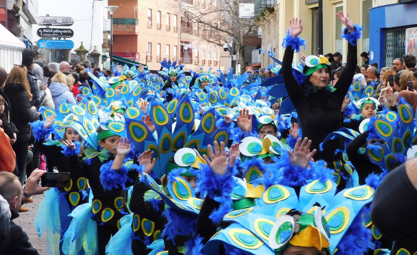 Los colegios abren el desfile juvenil aplazado el viernes de Carnaval