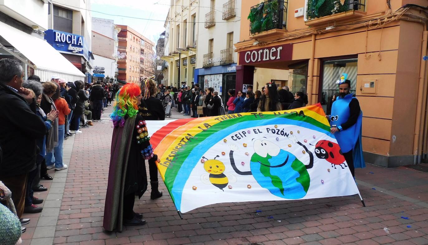 Los colegios abren el desfile juvenil aplazado el viernes de Carnaval