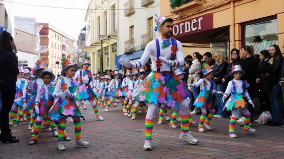 Los colegios abren el desfile juvenil aplazado el viernes de Carnaval