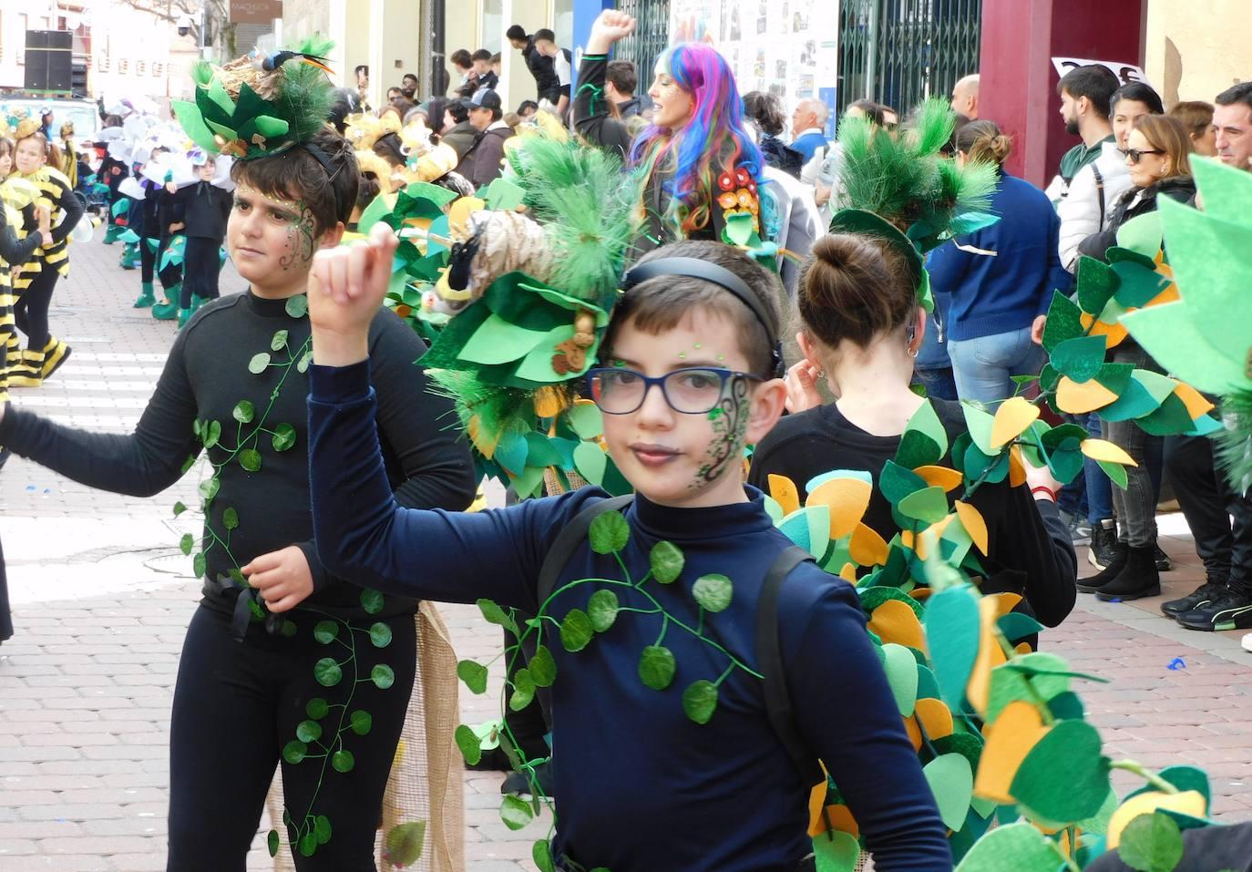 Los colegios abren el desfile juvenil aplazado el viernes de Carnaval