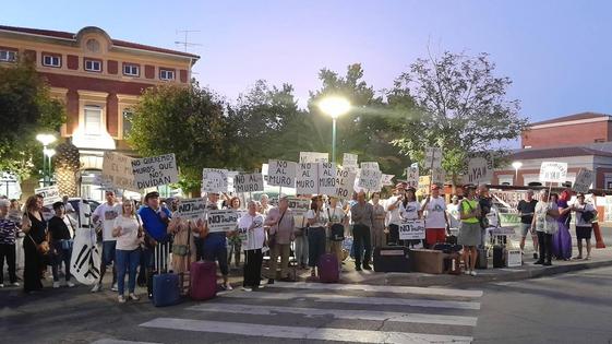 El Delegado del Gobierno se compromete a trasladar las demandas de No al Muro