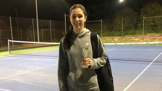 Victoria Morgado, campeona provincial de los Judex de tenis