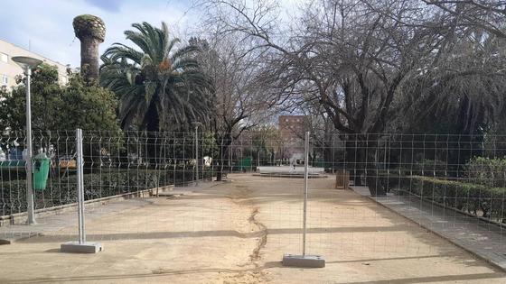 El acceso por la entrada norte del parque se cierra ante las inminentes obras del tren