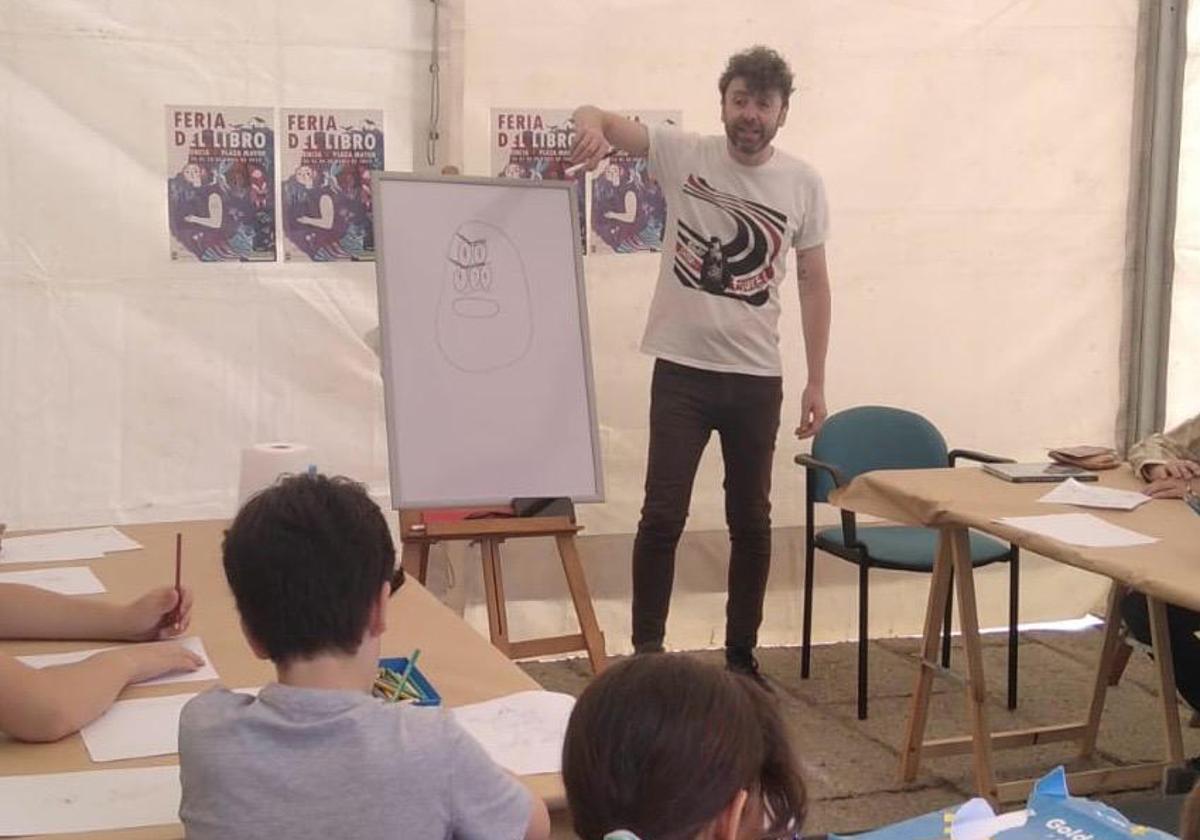 Fermín Solís enseñará a niños a dibujar cómics