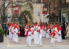Procesión de los ramos el domingo por la zona peatonal