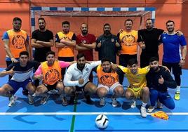 Este es el combinado gitano que se jugó contra la Guardia Civil hace un año