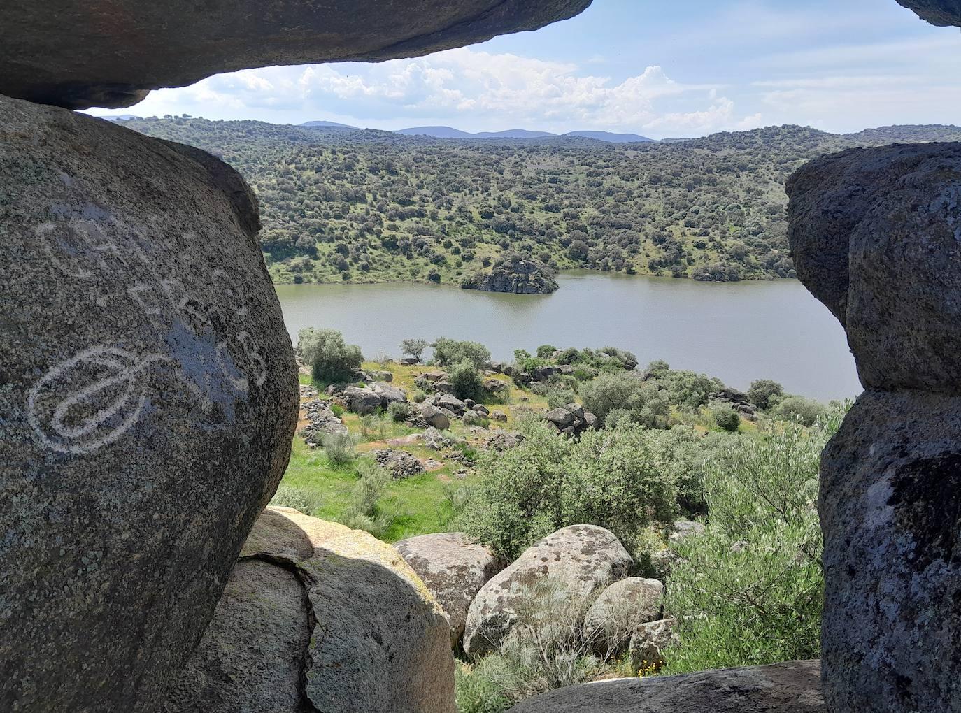 La XX Ruta a Peñaflor reúne a más de 200 senderistas