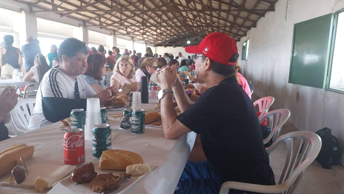 La XX Ruta a Peñaflor reúne a más de 200 senderistas