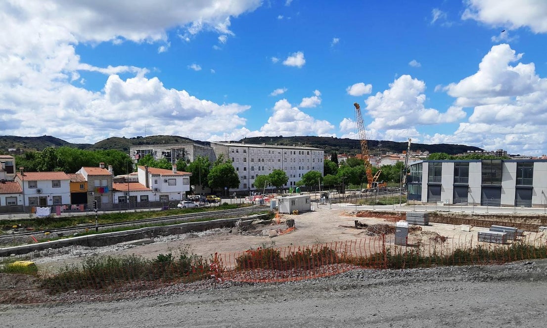 Las obras del tren eliminan la plaza de las cigüeñas
