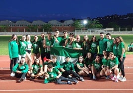 La expedición del Club Atletismo Navalmoral al completo