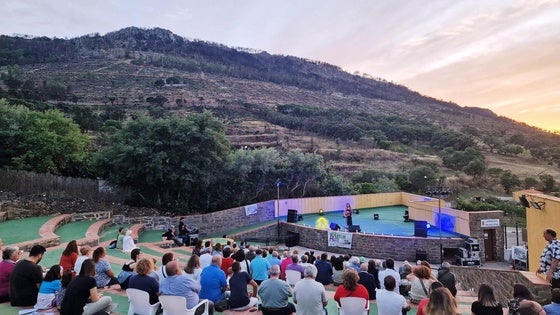 El auditorio de Casas de Miravete acogerá el 27 de julio el festival Mirarock