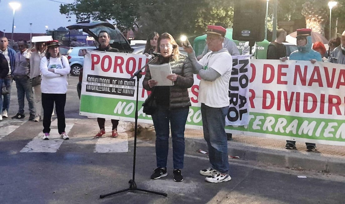 No al Muro no cede a pesar de lo avanzado de las obras