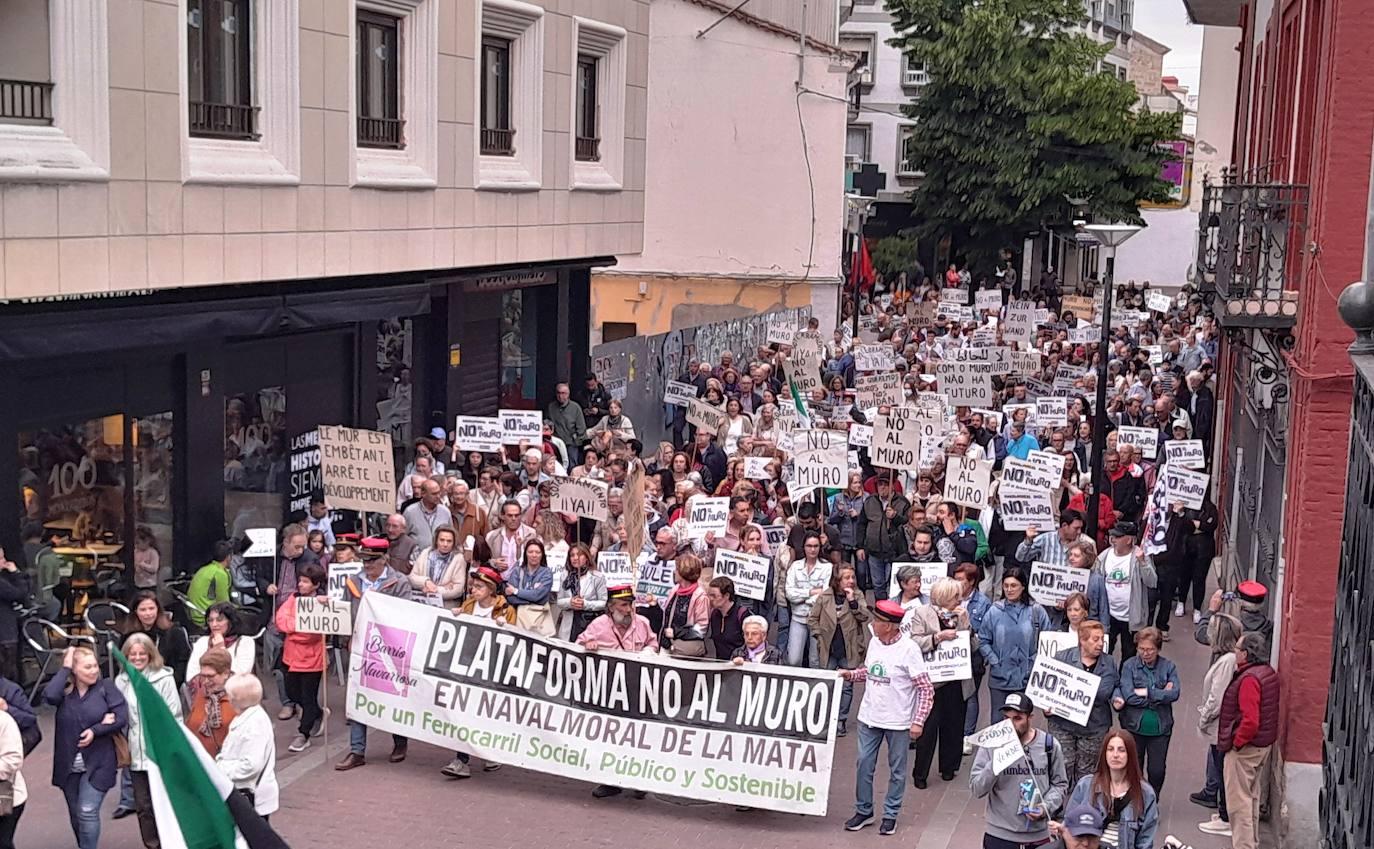 No al Muro no cede a pesar de lo avanzado de las obras