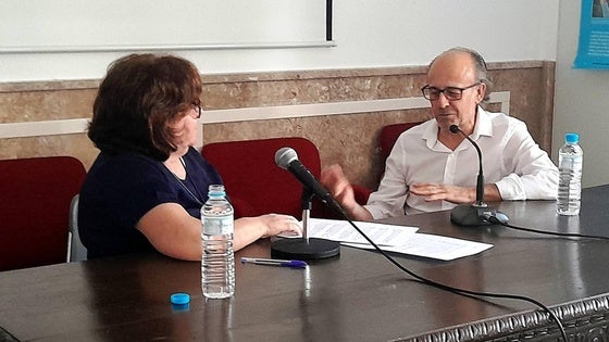 El escritor e investigador local Gonzalo Pérez Sarró cerró la Feria del Libro