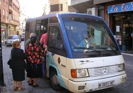 Imagen para el recuerdo del bus urbano en la zona peatonal