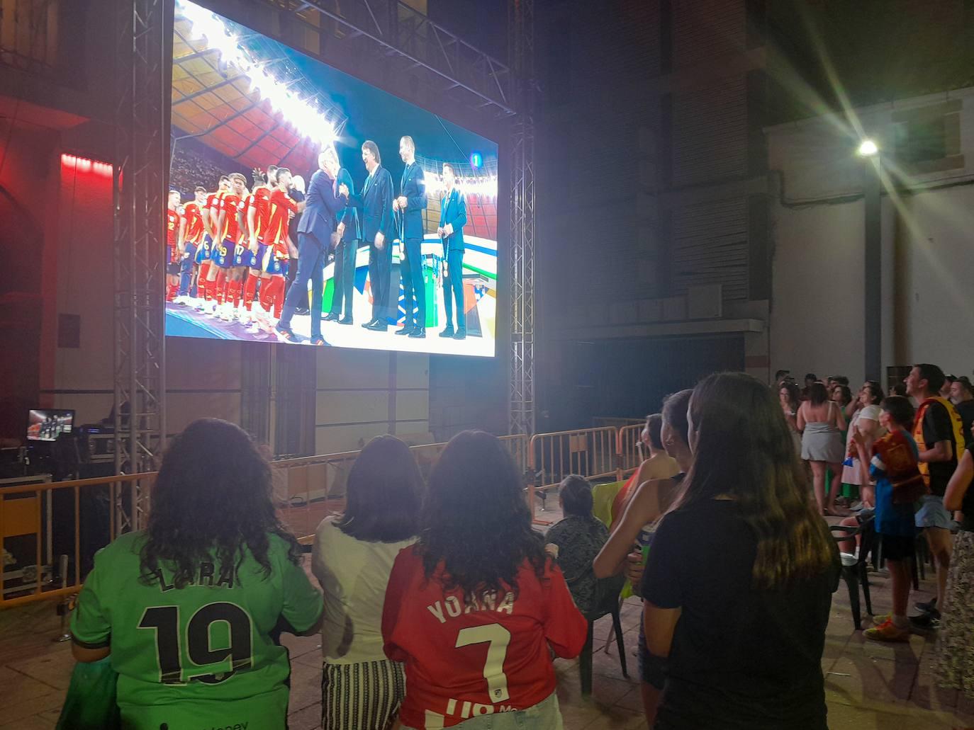 La afición futbolística vibra con el triunfo en la Eurocopa