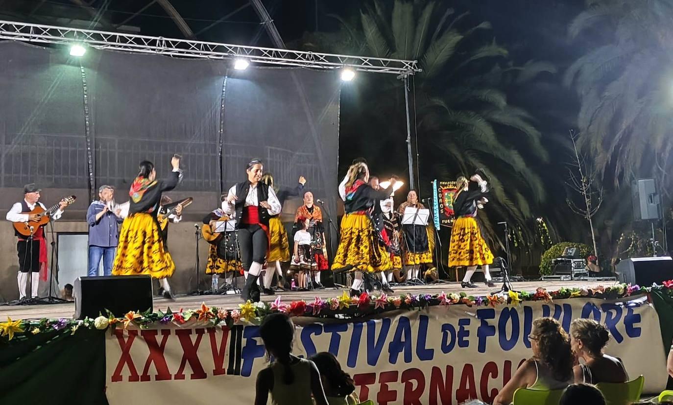 El folklore internacional vuelve al parque municipal