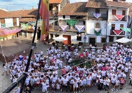 Valverde de la Vera marcha contra el cáncer de mama