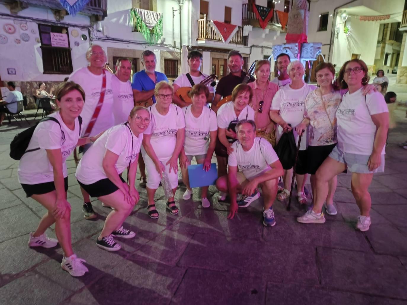 Valverde de la Vera marcha contra el cáncer de mama