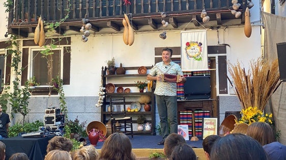 La IX Olla de Cuentos promueve la narración oral y la música tradicional
